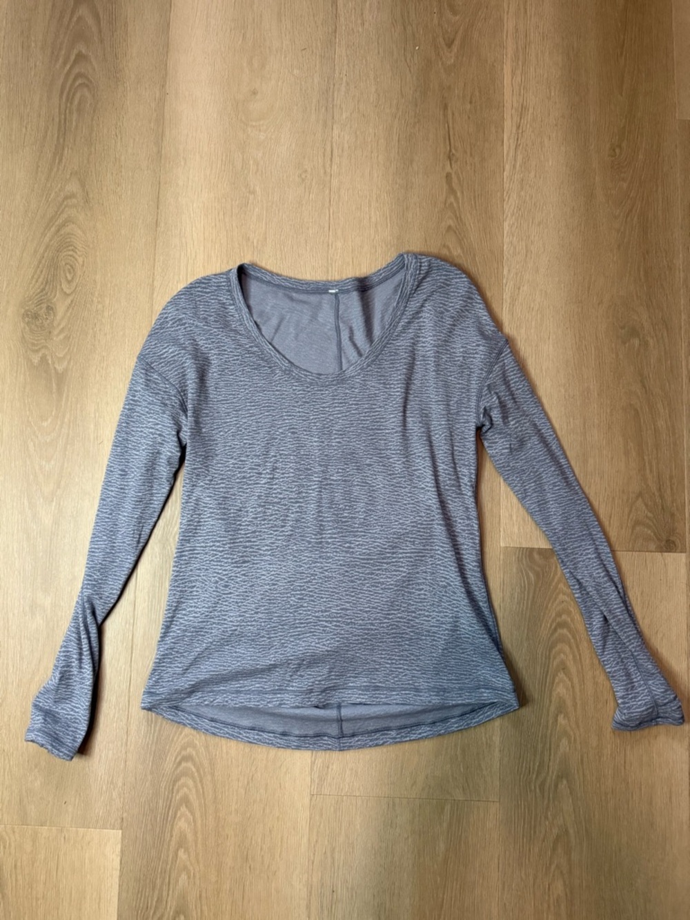 Lululemon Meant To Move Long Sleeve Grey Women’s Tee Shirt